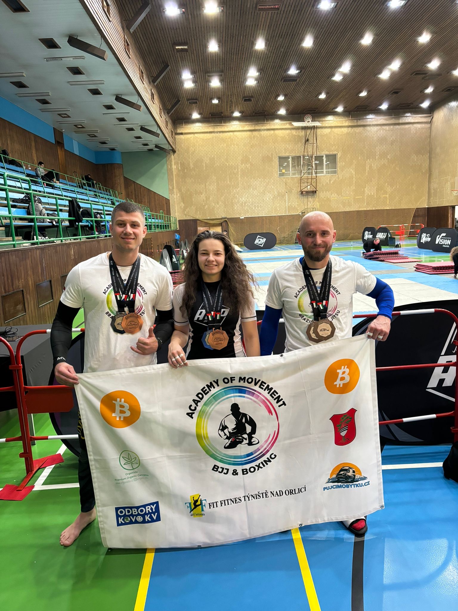 ef8c165a-5475-41e5-87c5-2edfe7338d9c